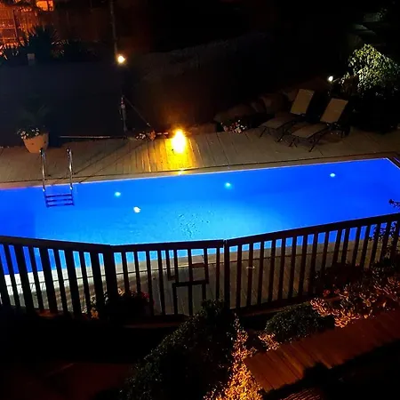 הוילה חד נס וולקנס מראה חיצוני תמונה